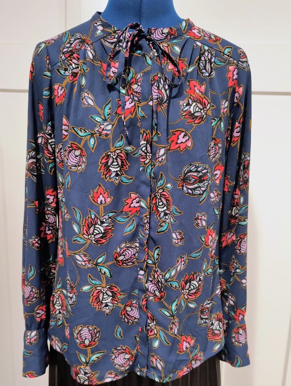 Express Navy Floral Tie-Neck Blouse